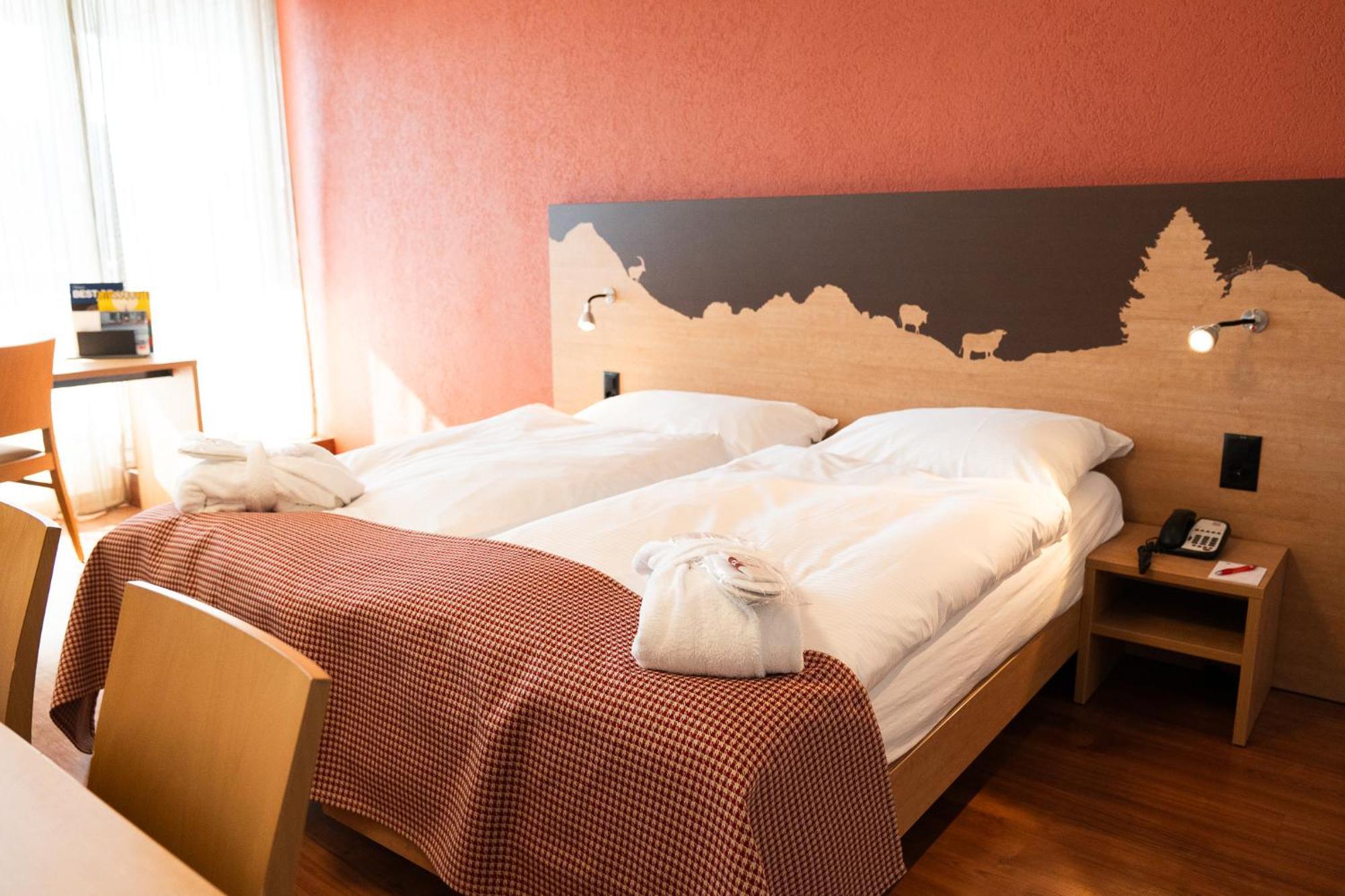 Swissever Hotel Zug Steinhausen Rum bild
