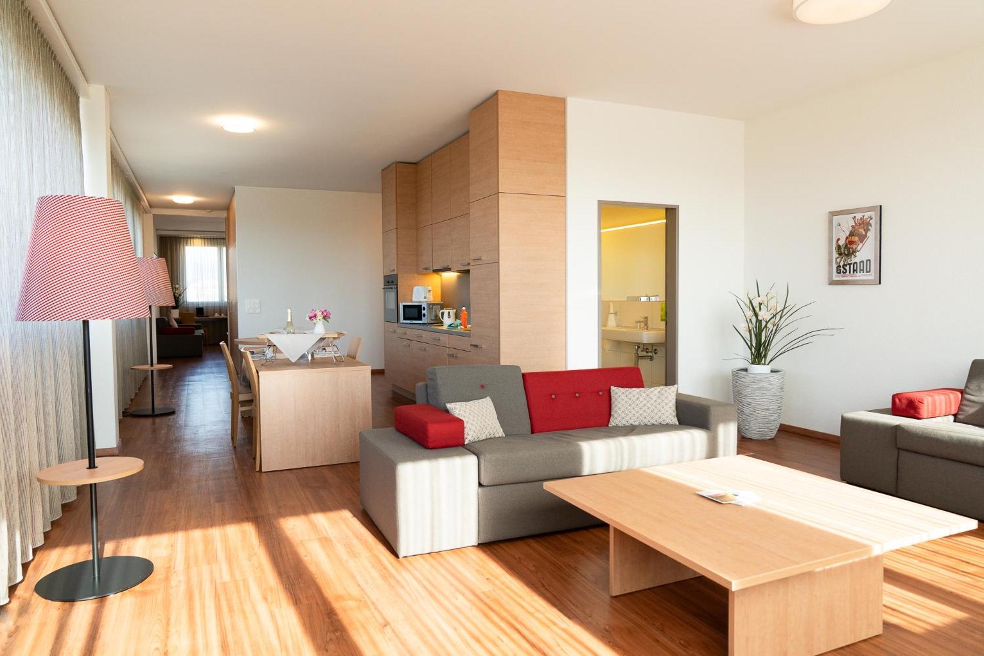 Swissever Hotel Zug Steinhausen Exteriör bild