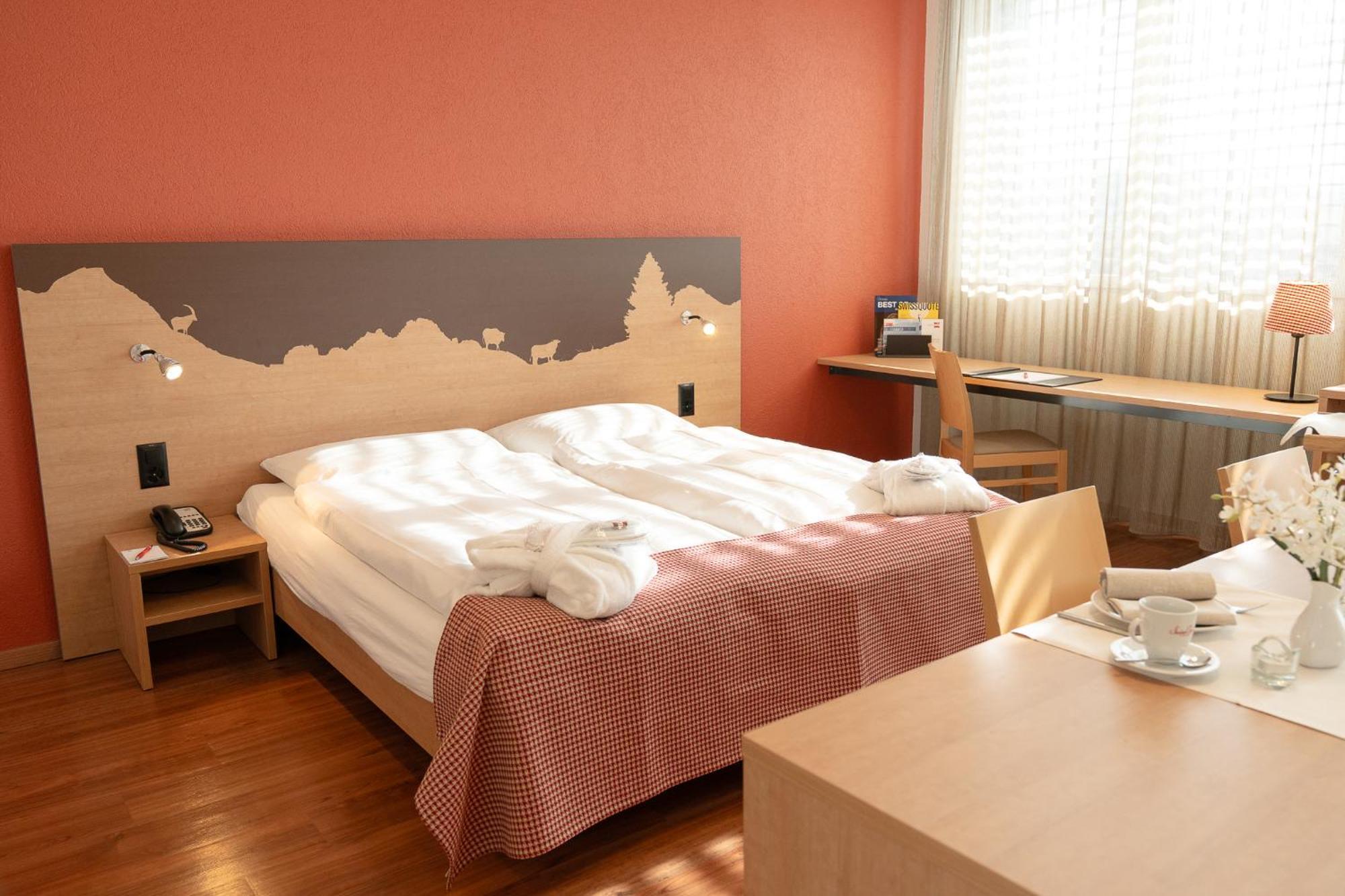 Swissever Hotel Zug Steinhausen Exteriör bild