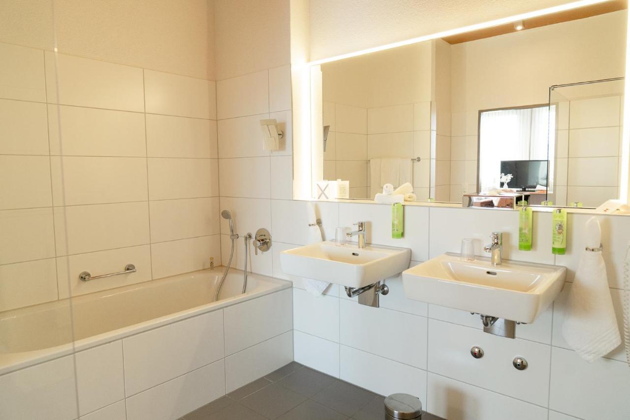 Swissever Hotel Zug Steinhausen Exteriör bild
