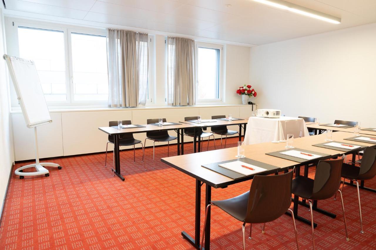 Swissever Hotel Zug Steinhausen Exteriör bild